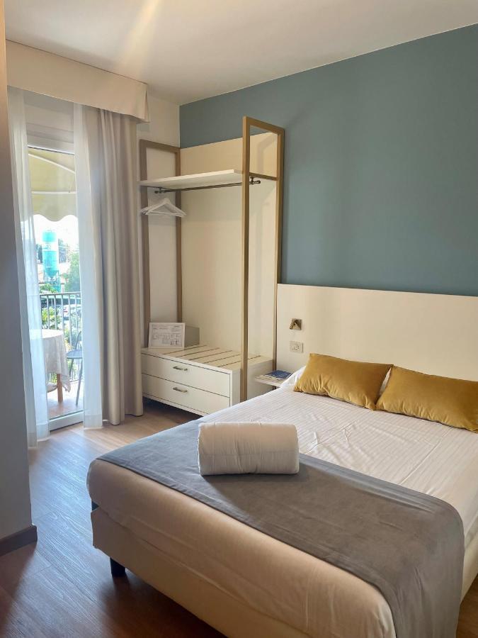 Single Room with Balcony,1589150565:JPEG