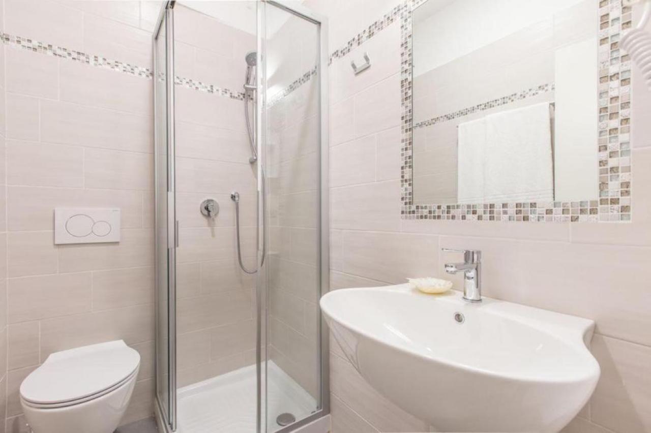 Driepersoonskamer met Eigen Badkamer