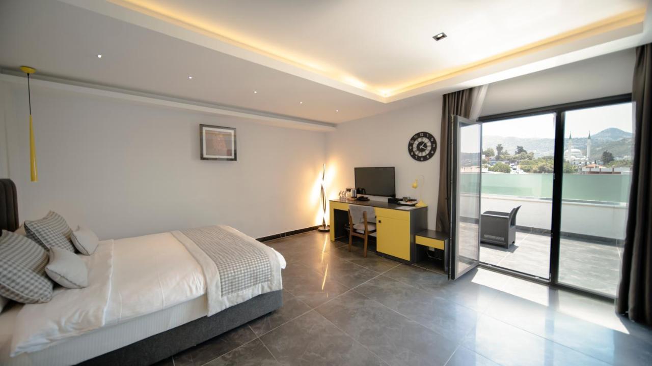King Suite Balcony,1245336475:JPEG