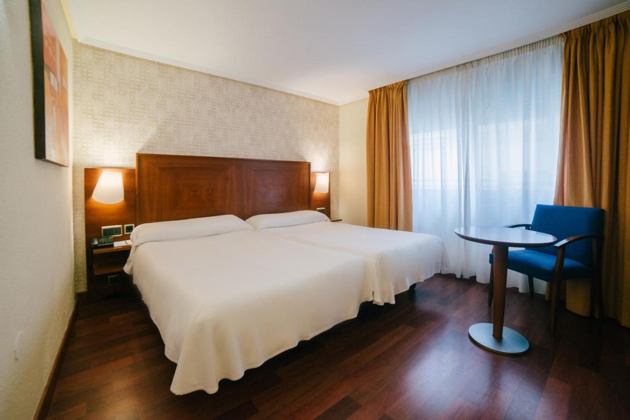 Chambre Double ou Lits Jumeaux avec Parking
