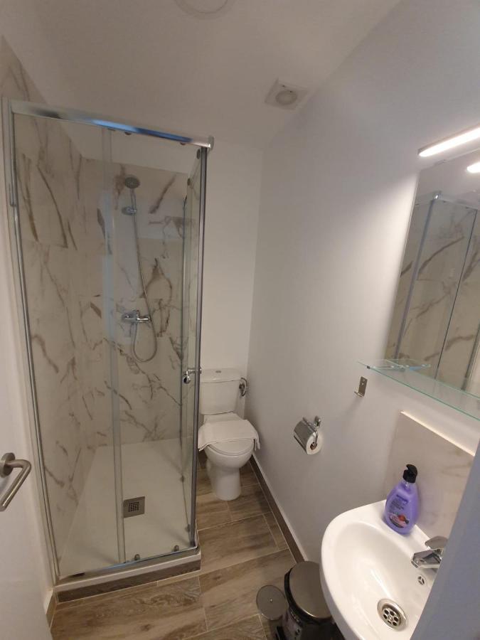 Family Room,1248165139:JPEG