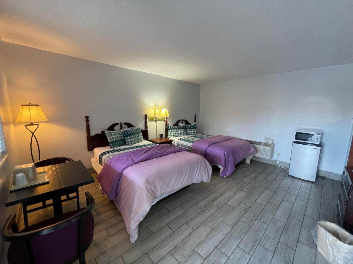 Double Room with Two Double Beds - Non-Smoking,1391308271:JPEG