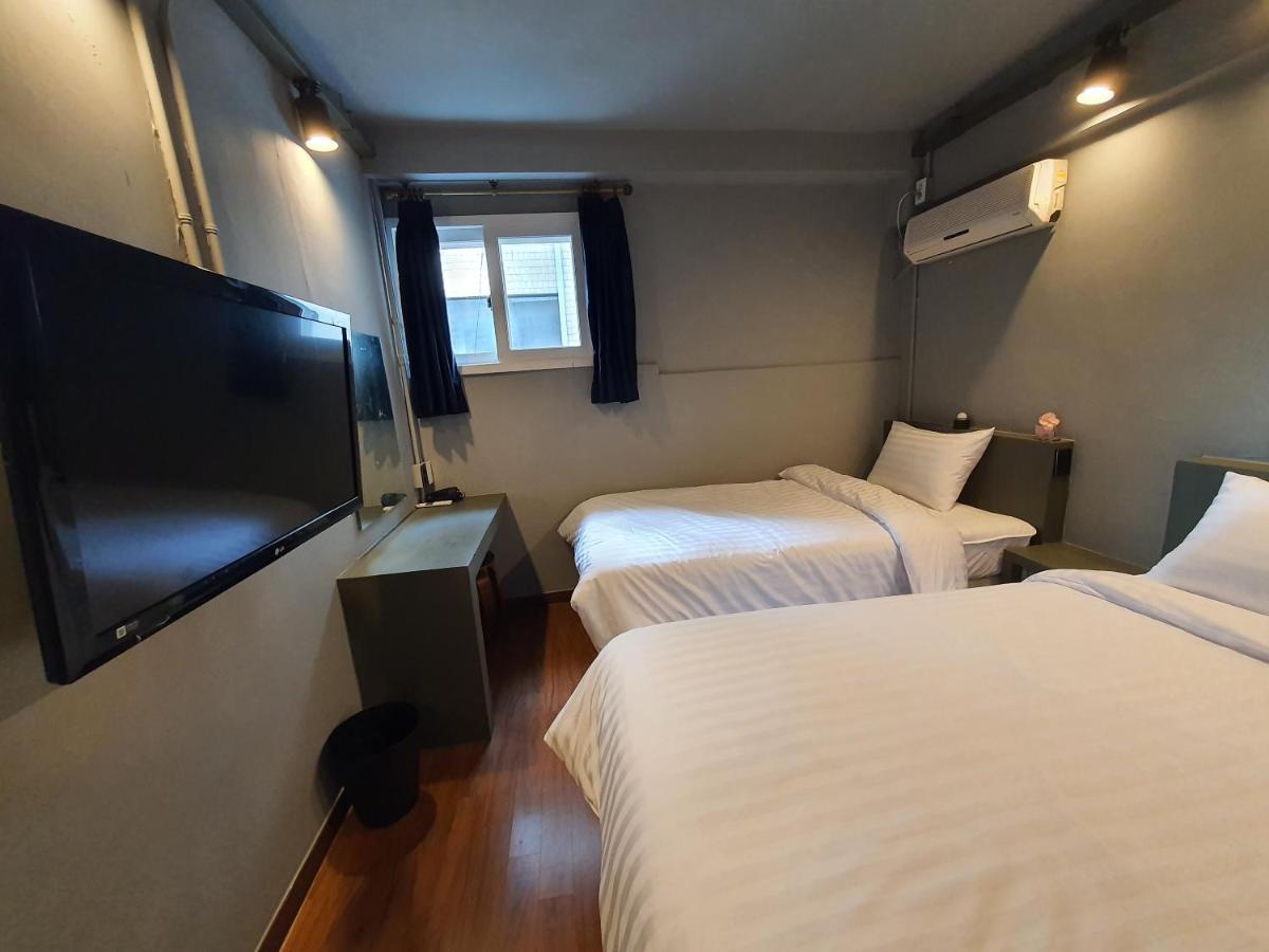 Standard Triple Room With a Private Bathroom