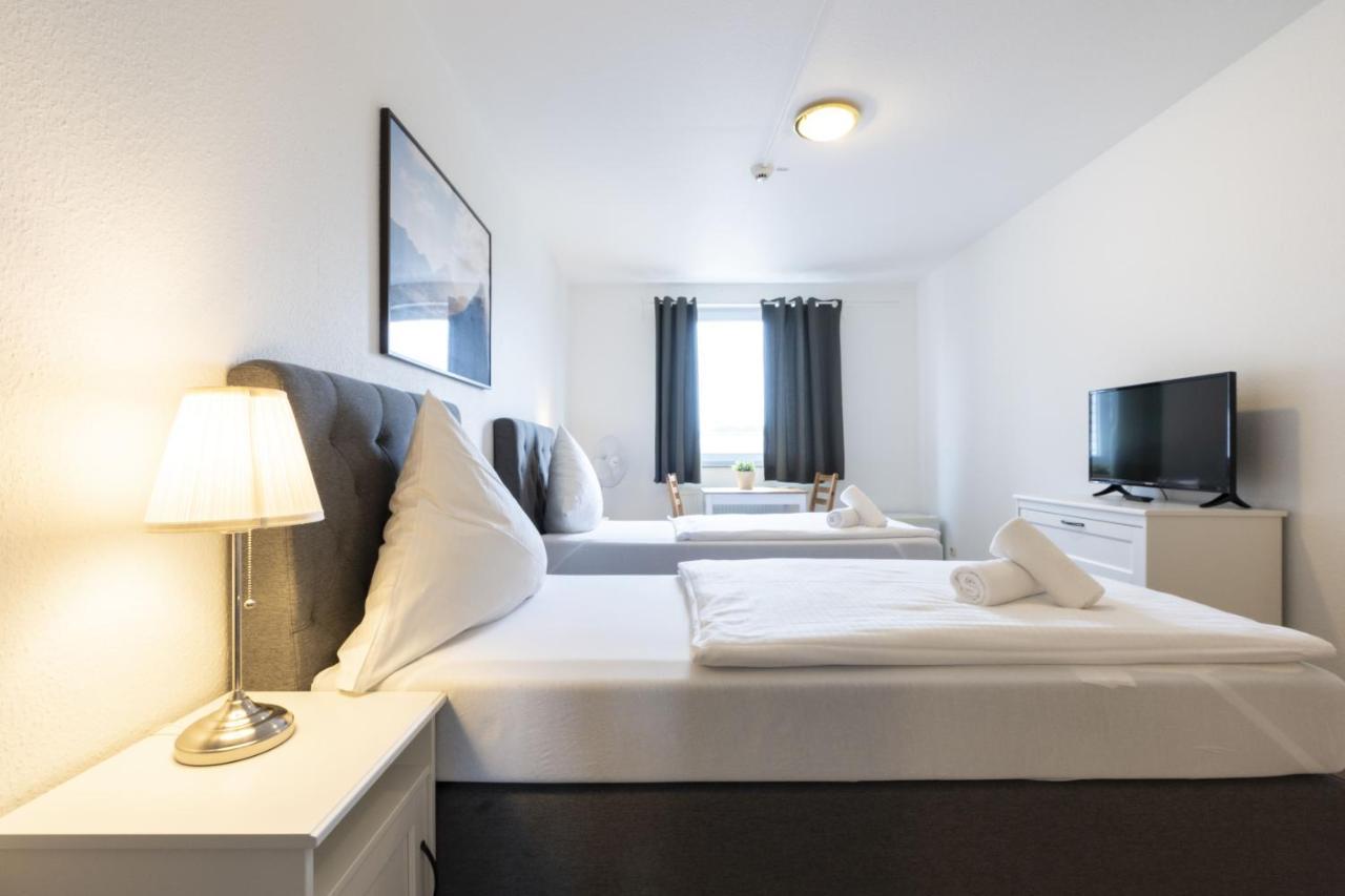 Tweepersoonskamer met 2 Aparte Bedden en Badkamer