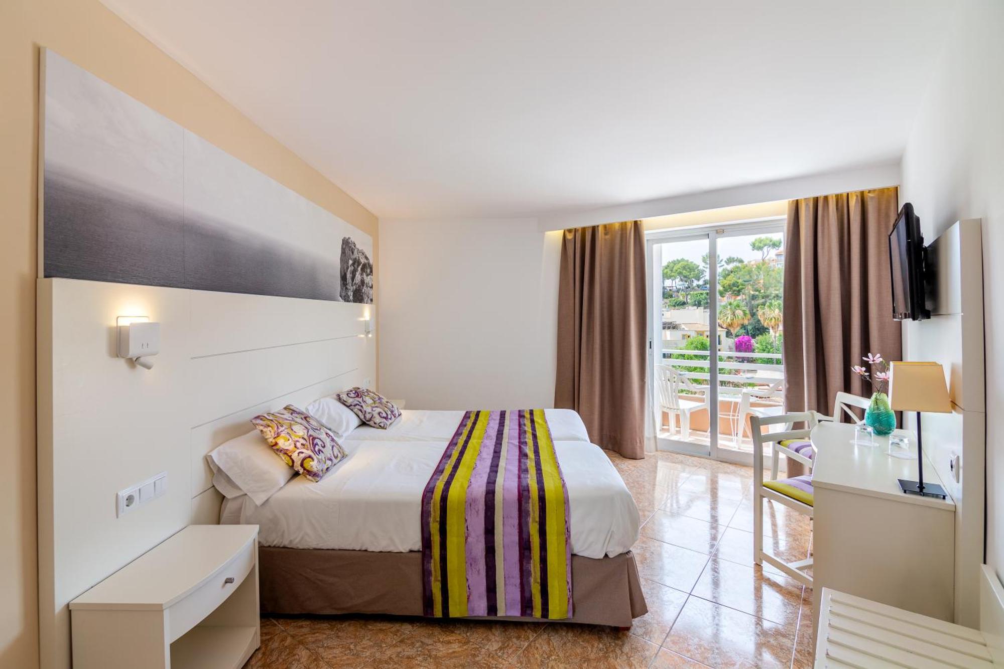 Double or Twin Room Balcony,1272294022:JPEG