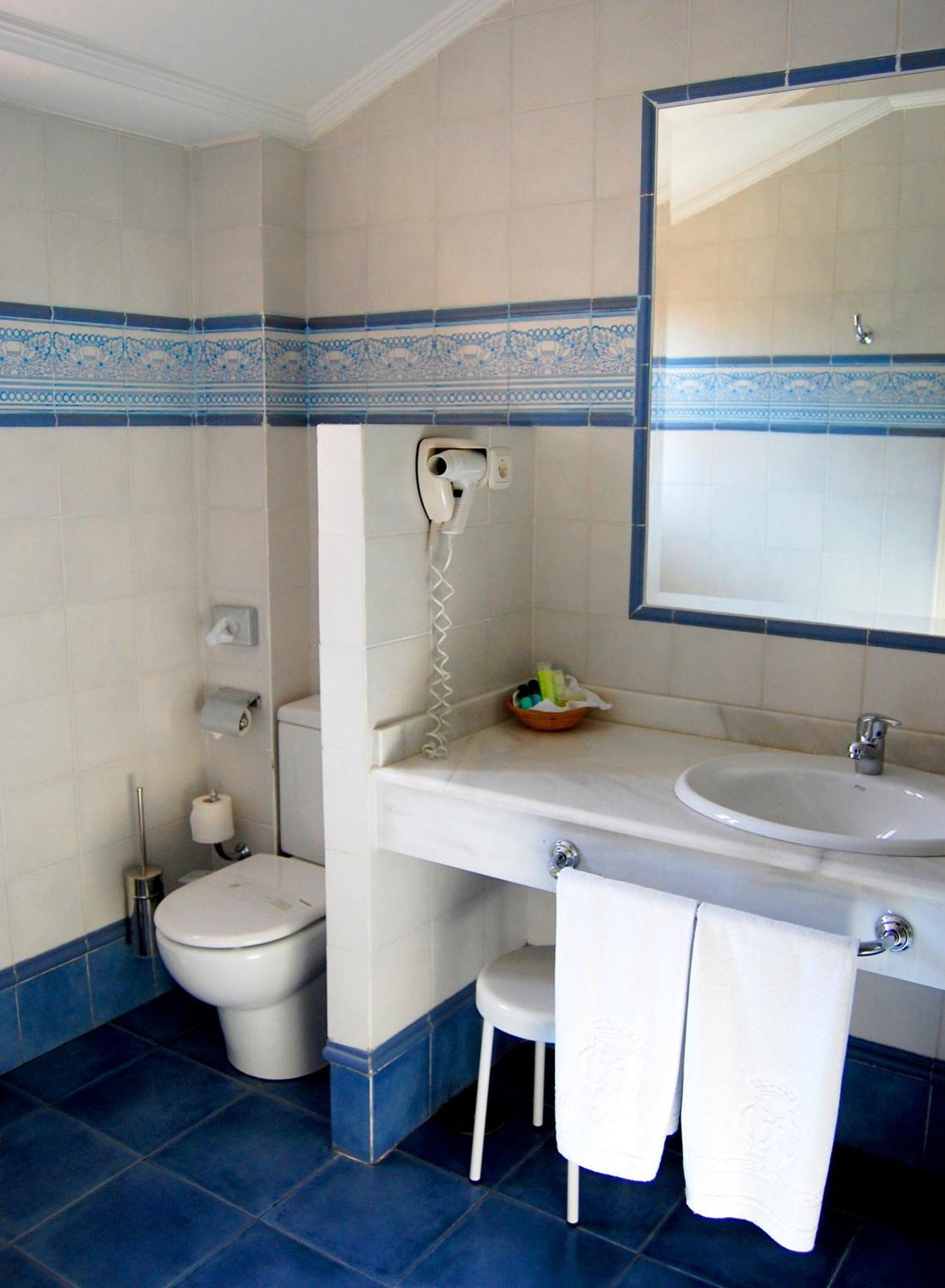Double Room Matrimonial Bed,1372037042:JPEG