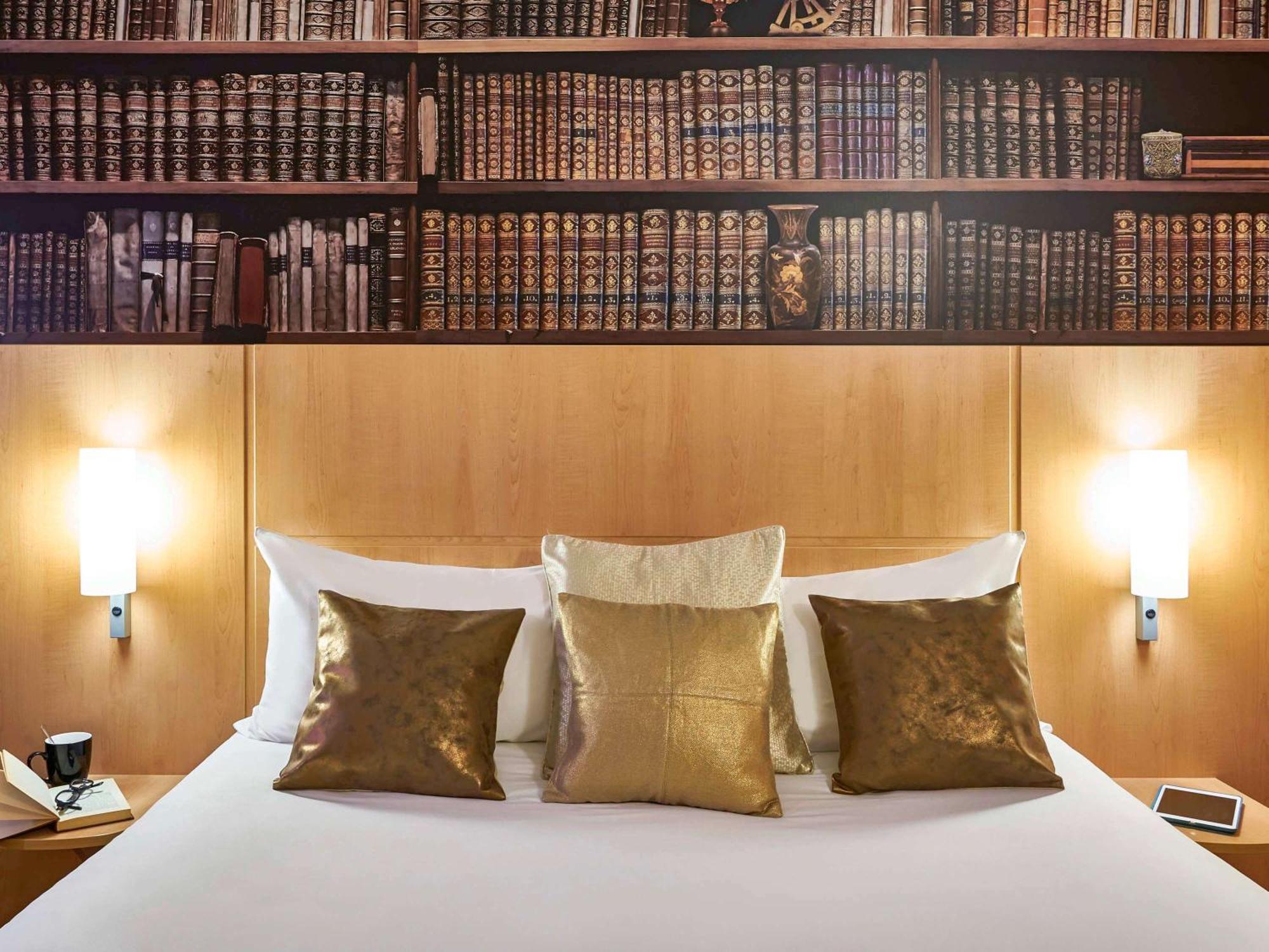 Gaudí's Library My Room by the Trencadis team