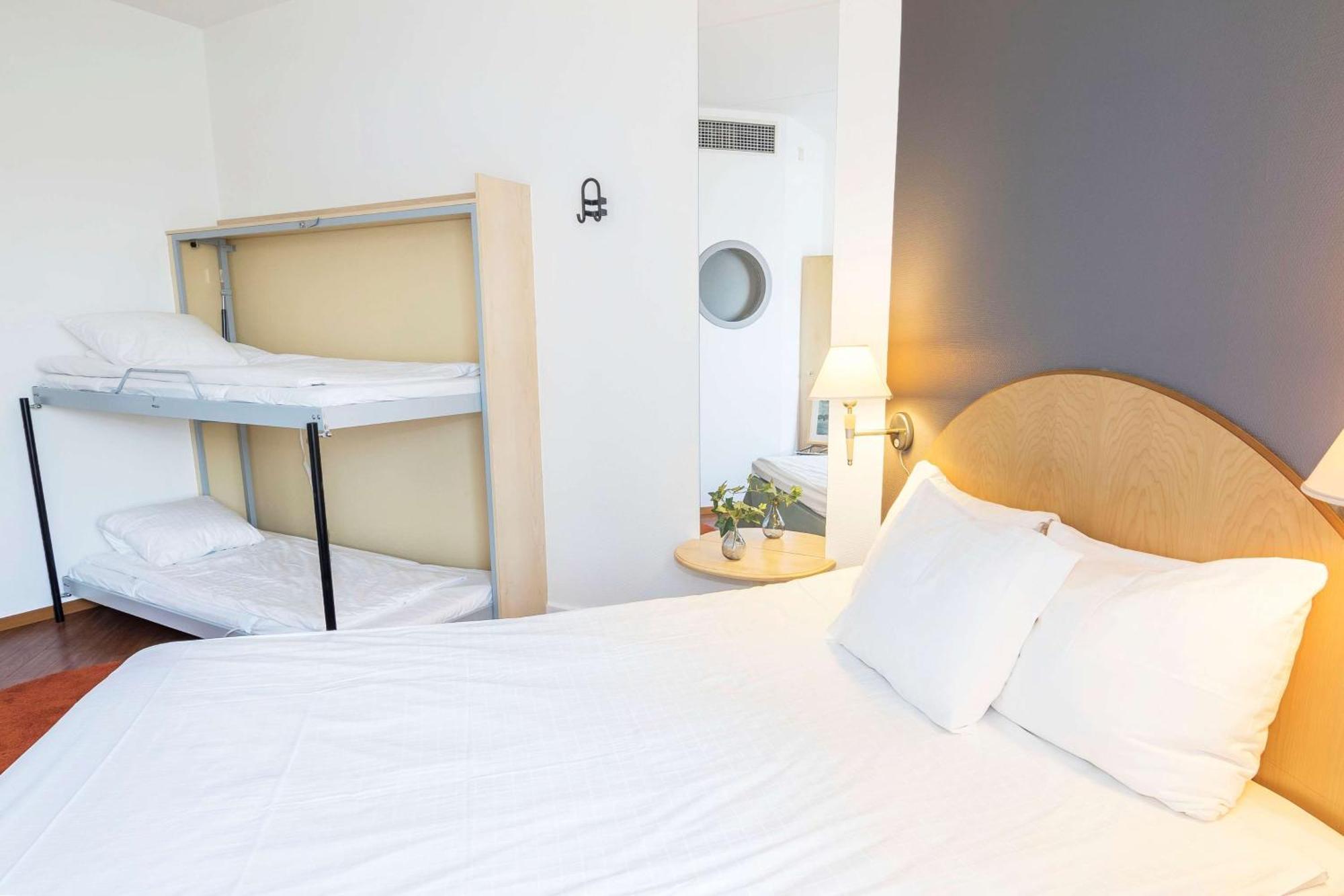Standard Quadruple Room with Double Bed - Pet-Friendly/Non-Smoking