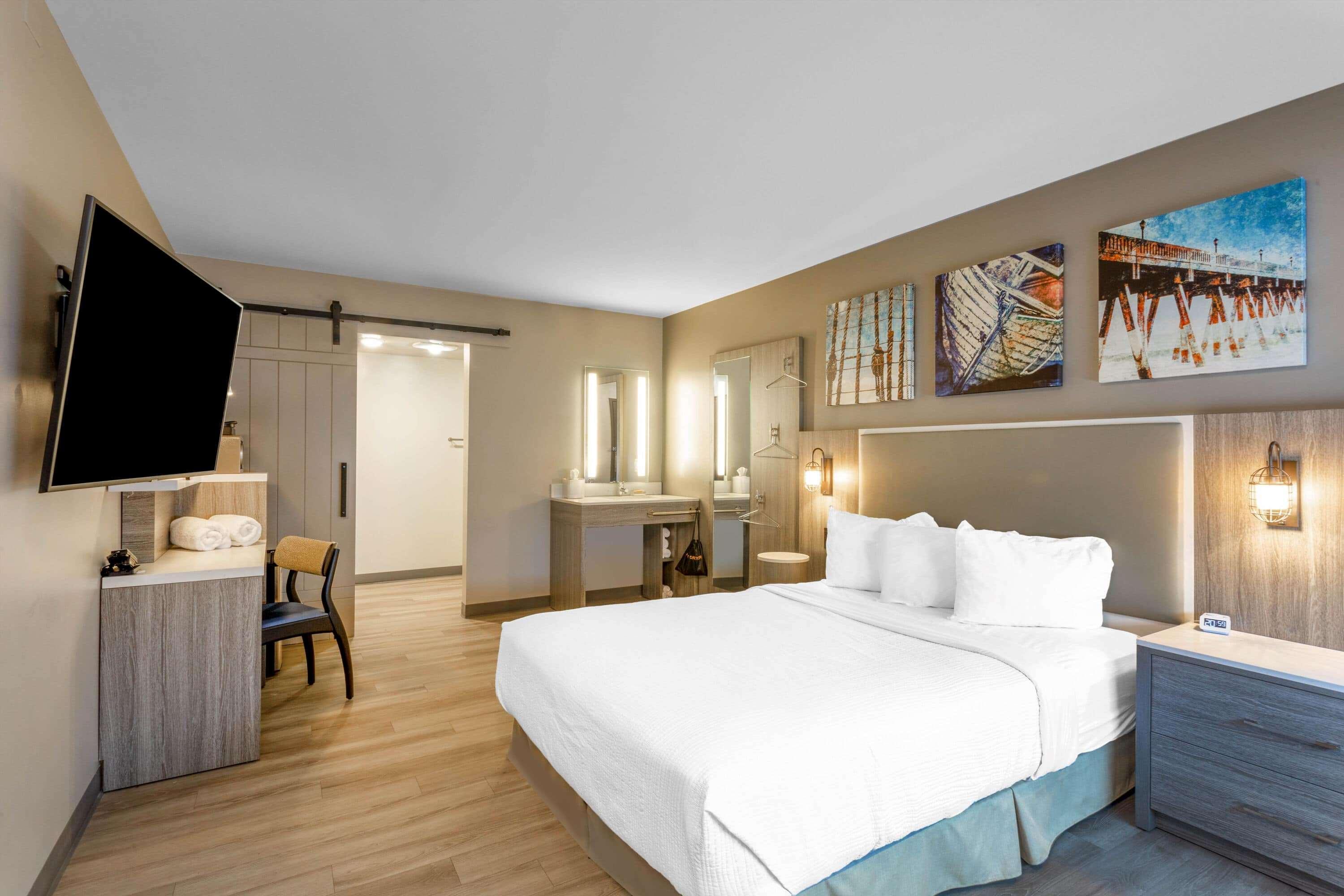 Queen Room Mobility Hearing Accessible or Non-Smoking