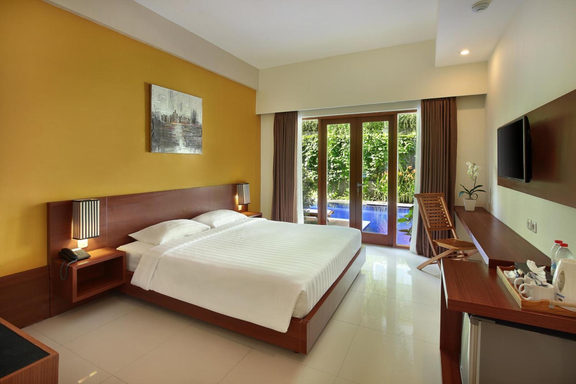 Superior Room with Pool Access