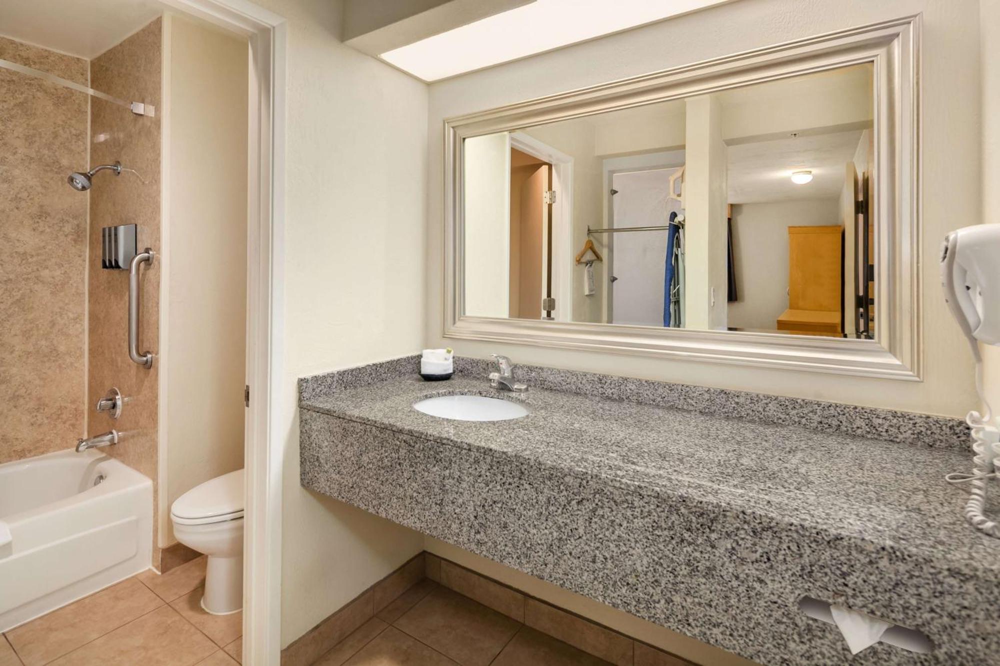 Queen Suite with Two Queen Beds, Bath Tub, Sofa Bed and Kitchenette - Disability/Non-Smoking