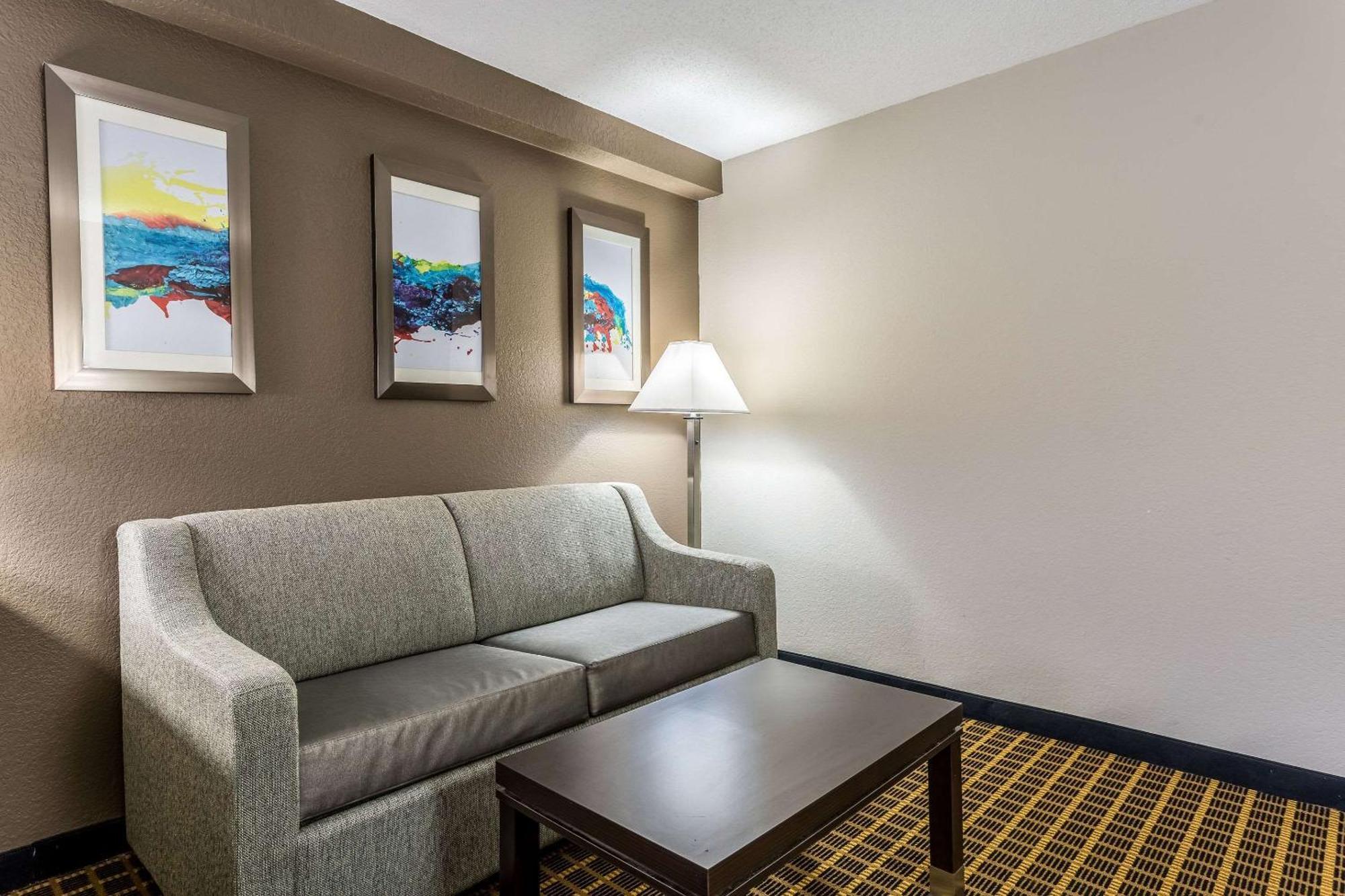 King Suite,1280412880:JPEG