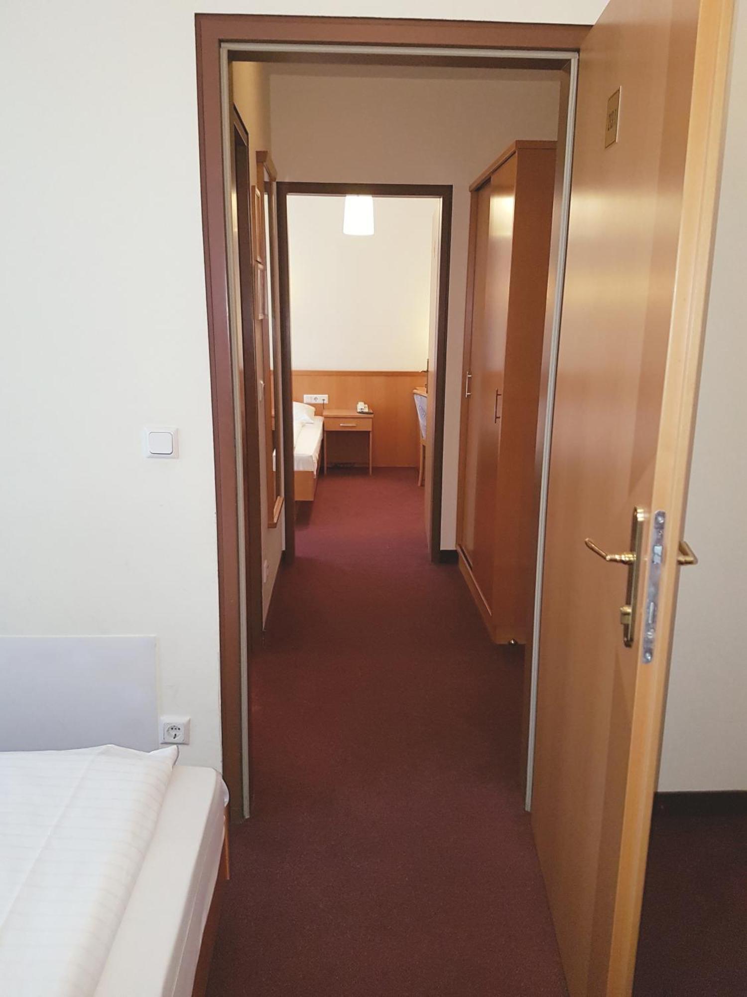 Two-Bedroom Apartment,824105738:JPEG