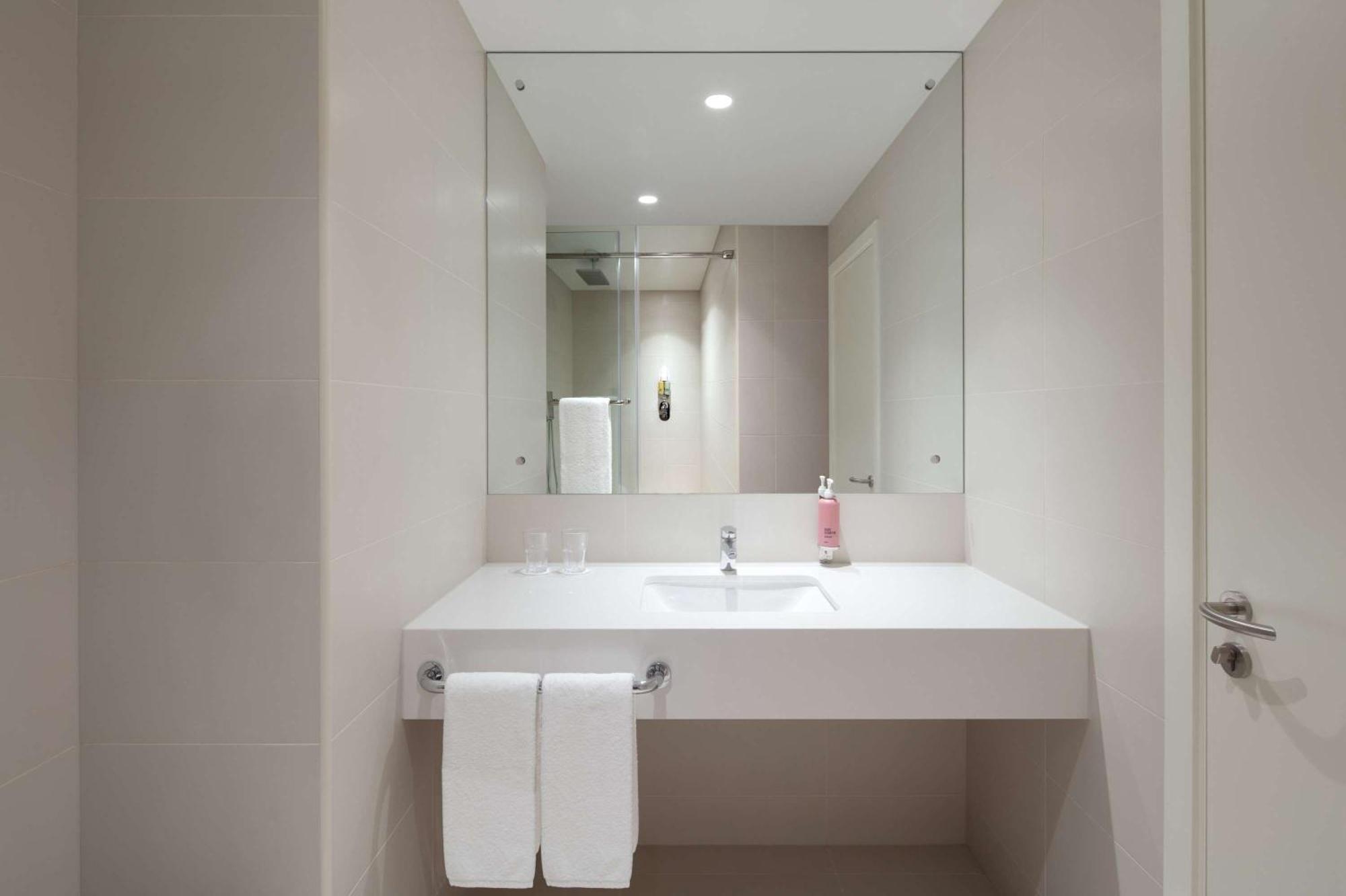 Rover Room – Easy Access To Sheikh Zayed Road & Bur Dubai,1758429272:JPEG