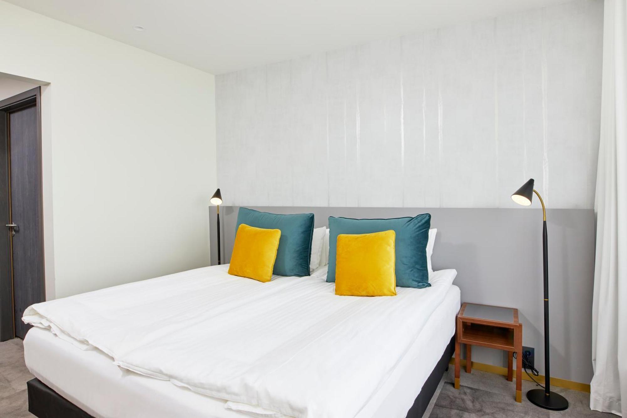 Large Double or Twin Room