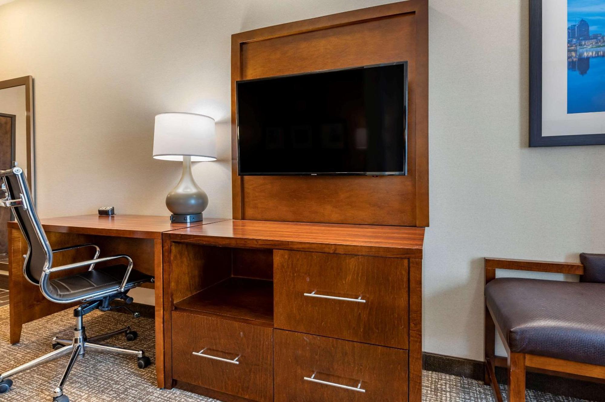 King Suite - Disability Access/Non-Smoking