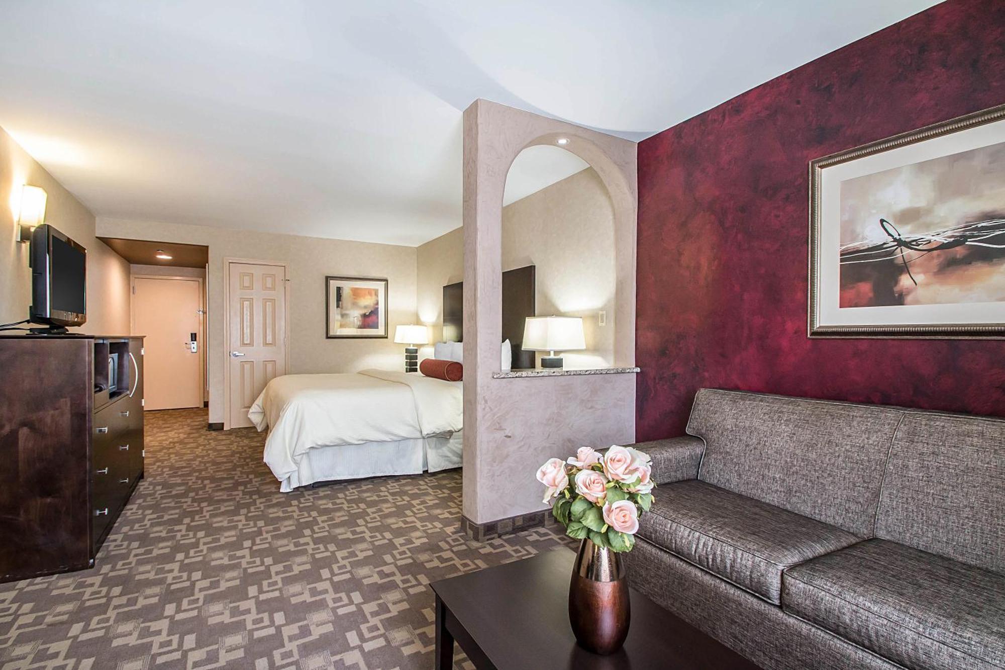 King Suite Non-Smoking