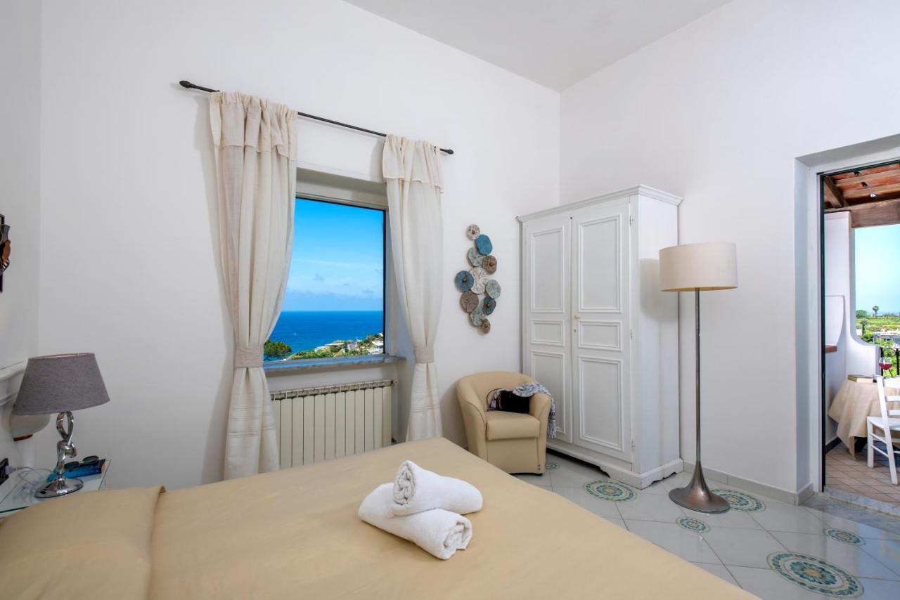 Double or Twin Room Sea View