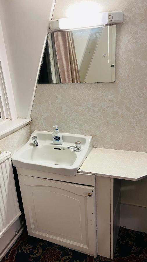 Habitación Doble con baño compartido