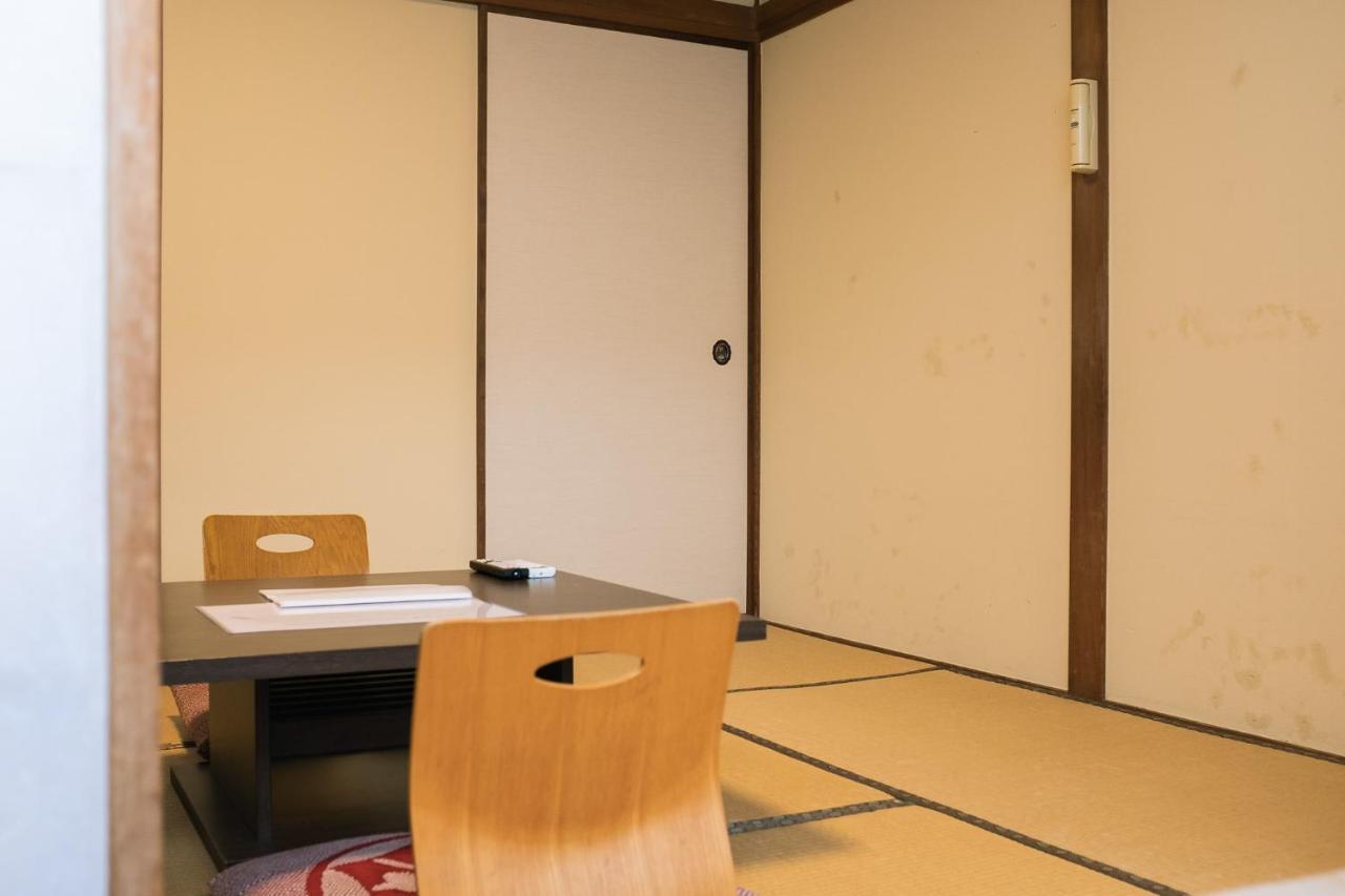 Twin Room with Shared Toilet
