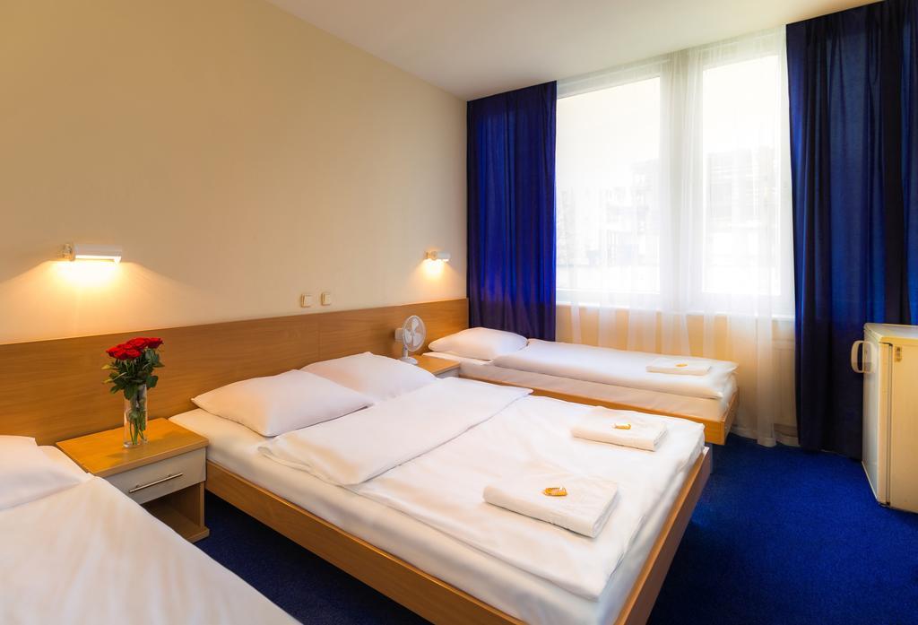 Twin Room with Private Bathroom