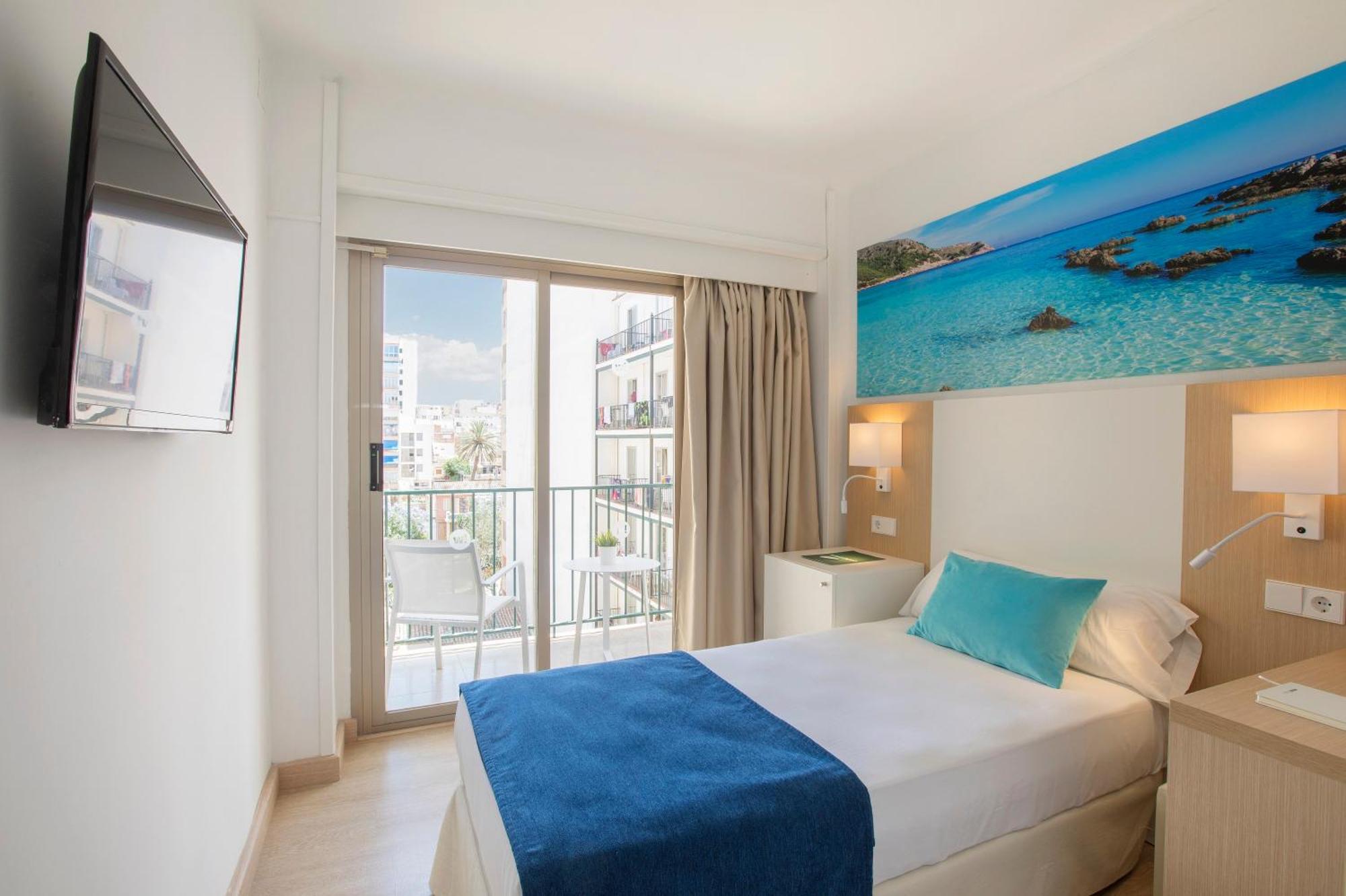 Single Room Balcony