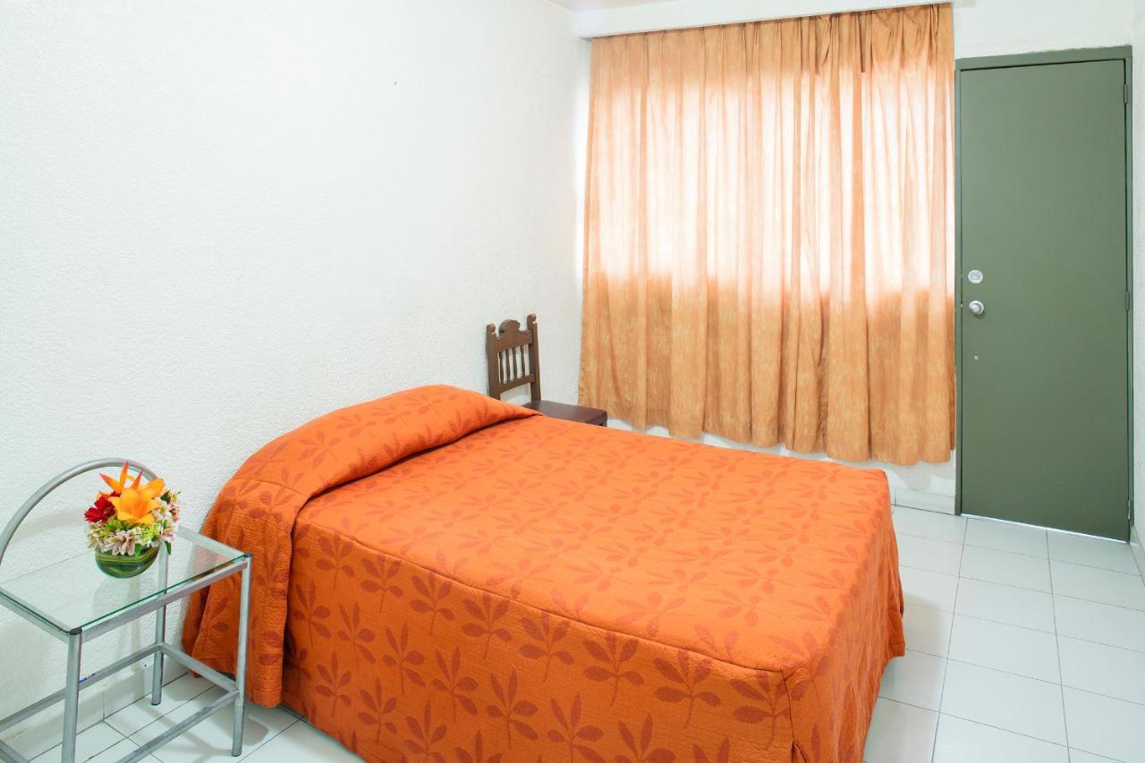 Small Single Room,1318583011:JPEG