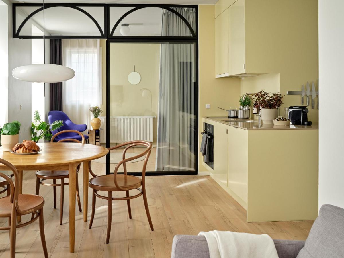 Superior One-Bedroom Apartment