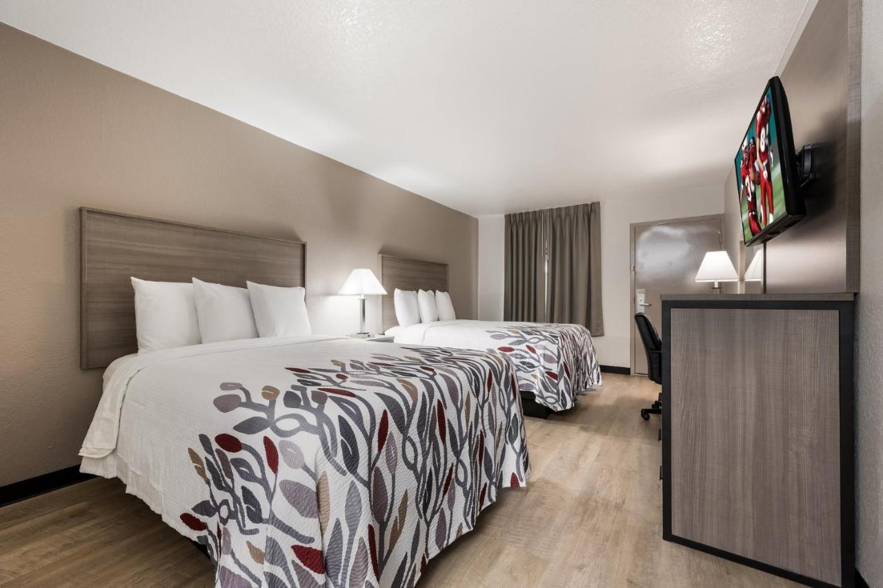 Renovated Deluxe Room with Two Double Beds Non-Smoking
