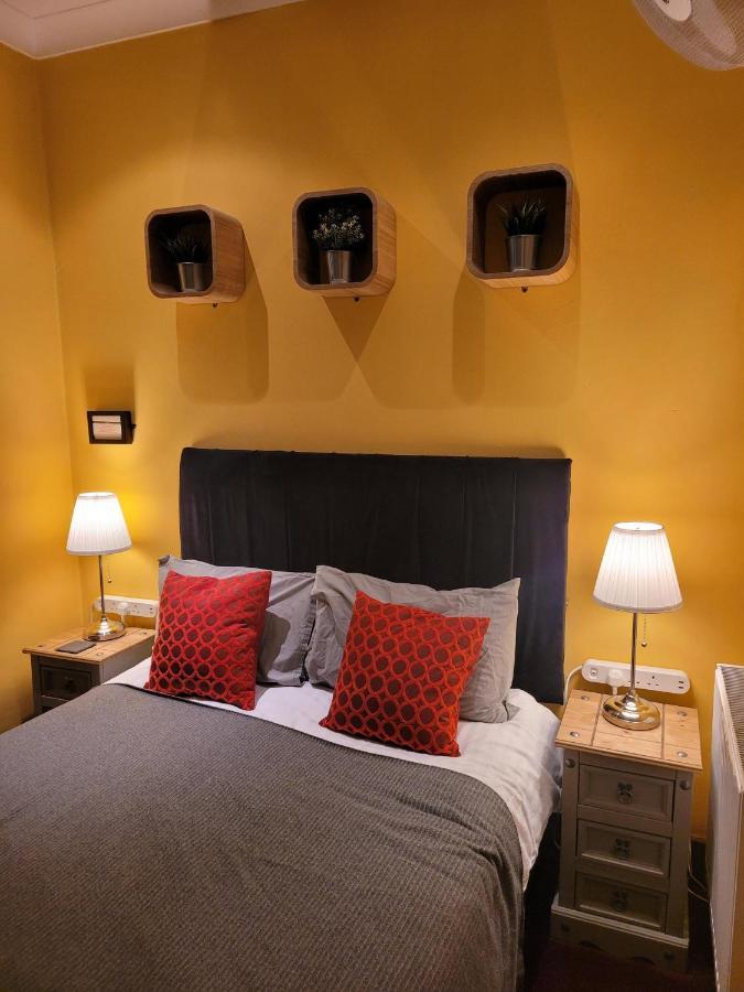 Small Double Room,1236881710:JPEG