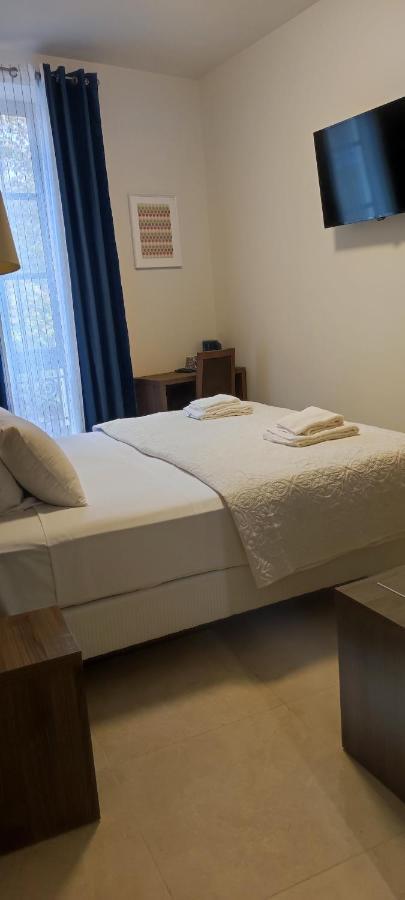 Double Room,1328464985:JPEG