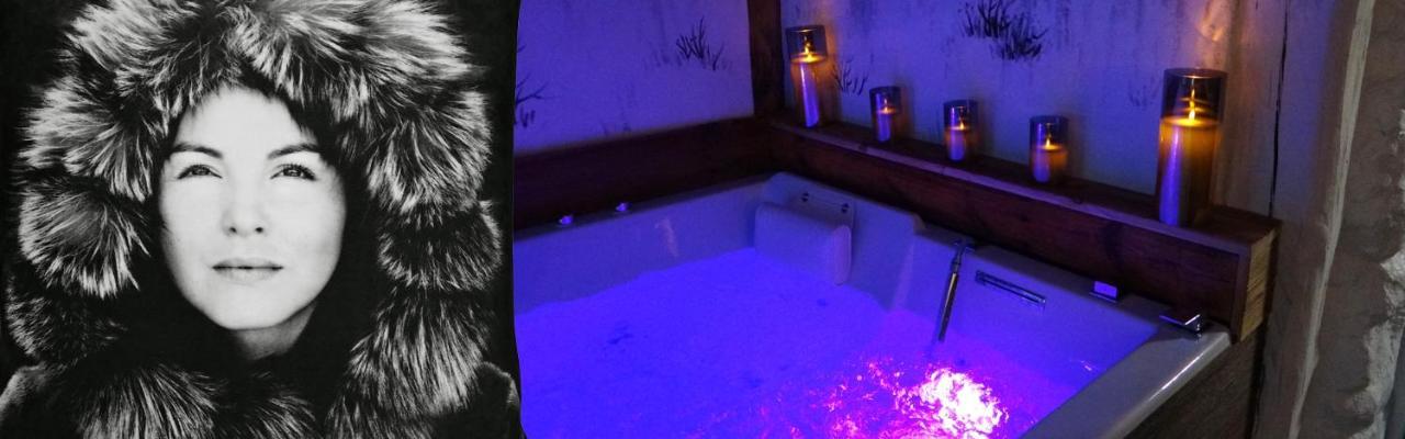 Chambre Double avec Baignoire Balnéo et Sauna Infrarouges