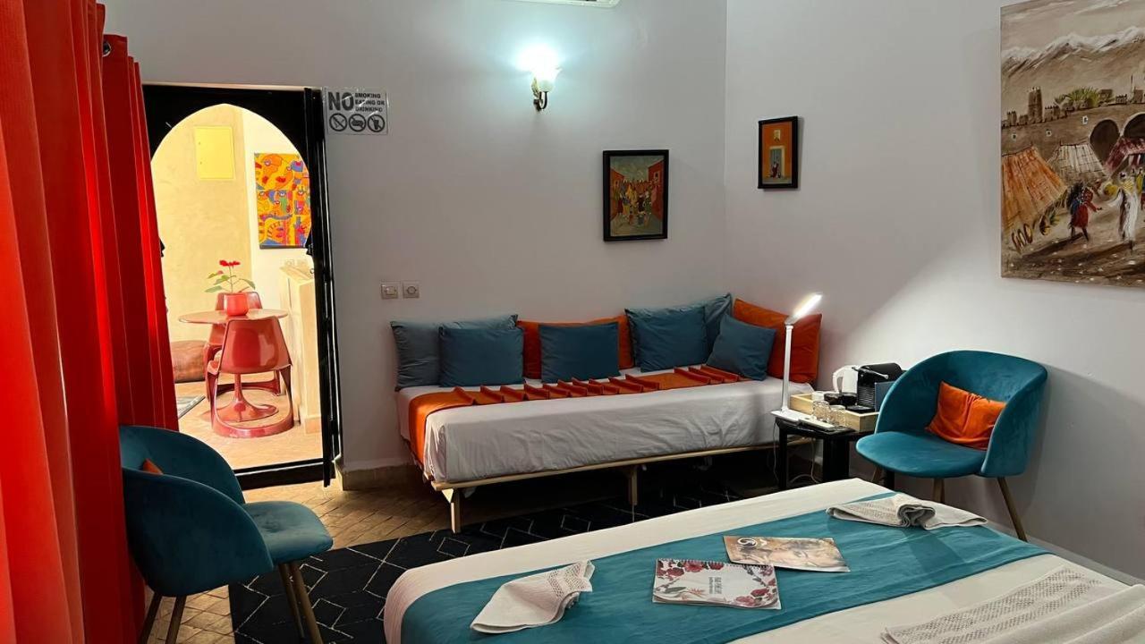 Deluxe Queen Suite