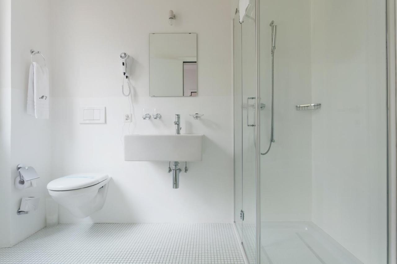 Chambre Simple Économique avec Salle de Bains Commune – Annexe