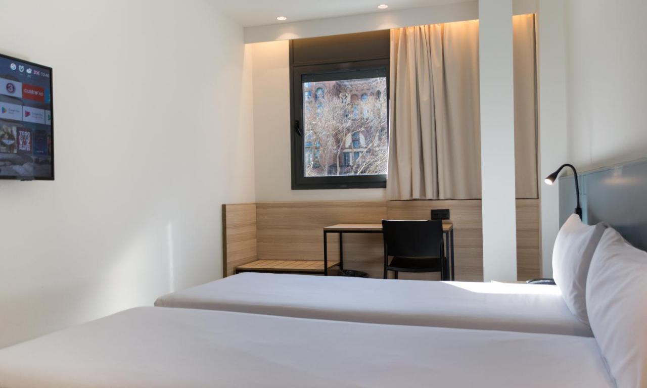 Quarto Duplo Superior com 2 Camas