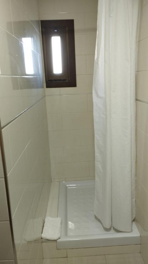 Basic Triple Room,1345325486:JPEG