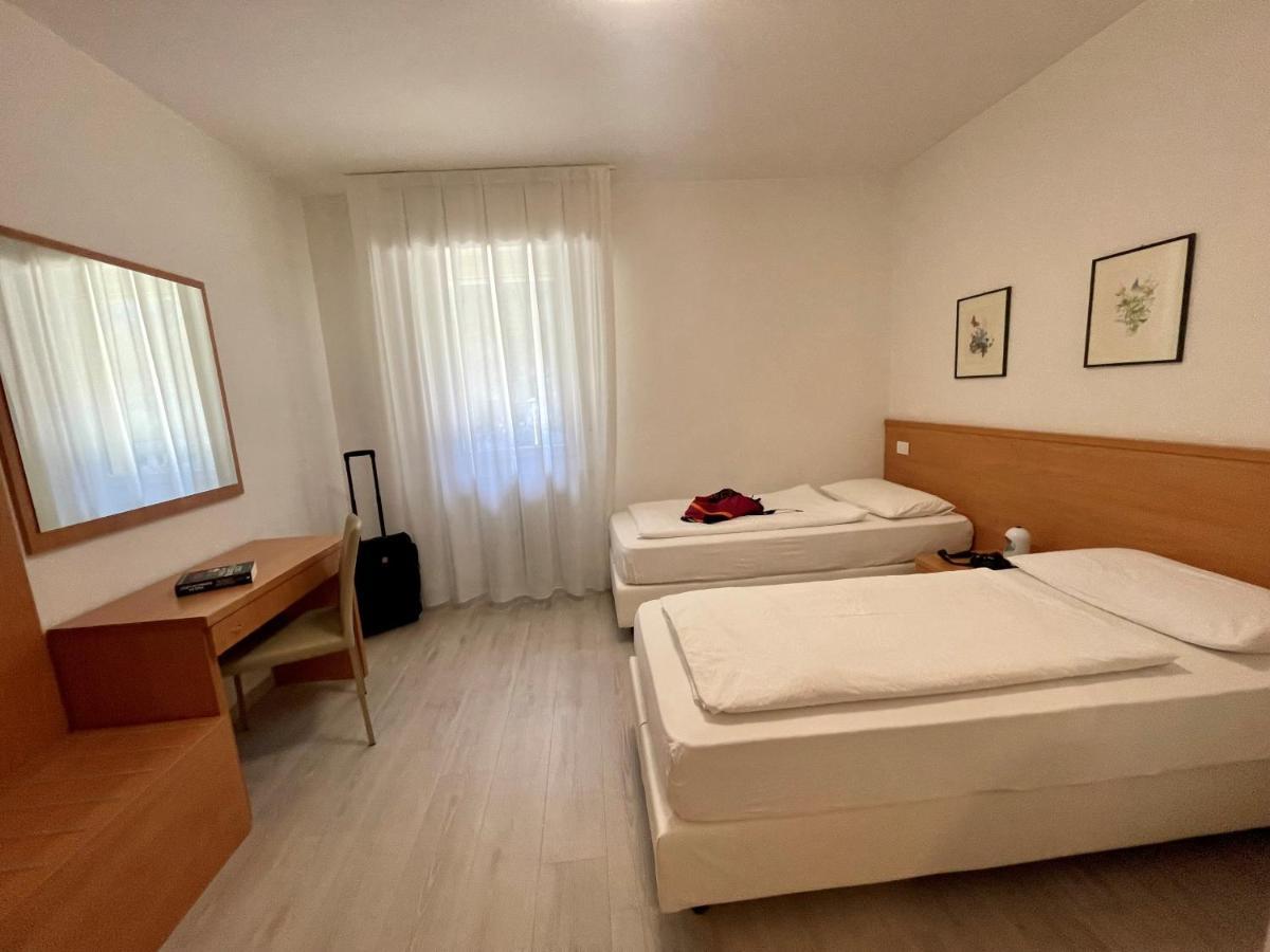 Standard Double or Twin Room,1349762698:JPEG