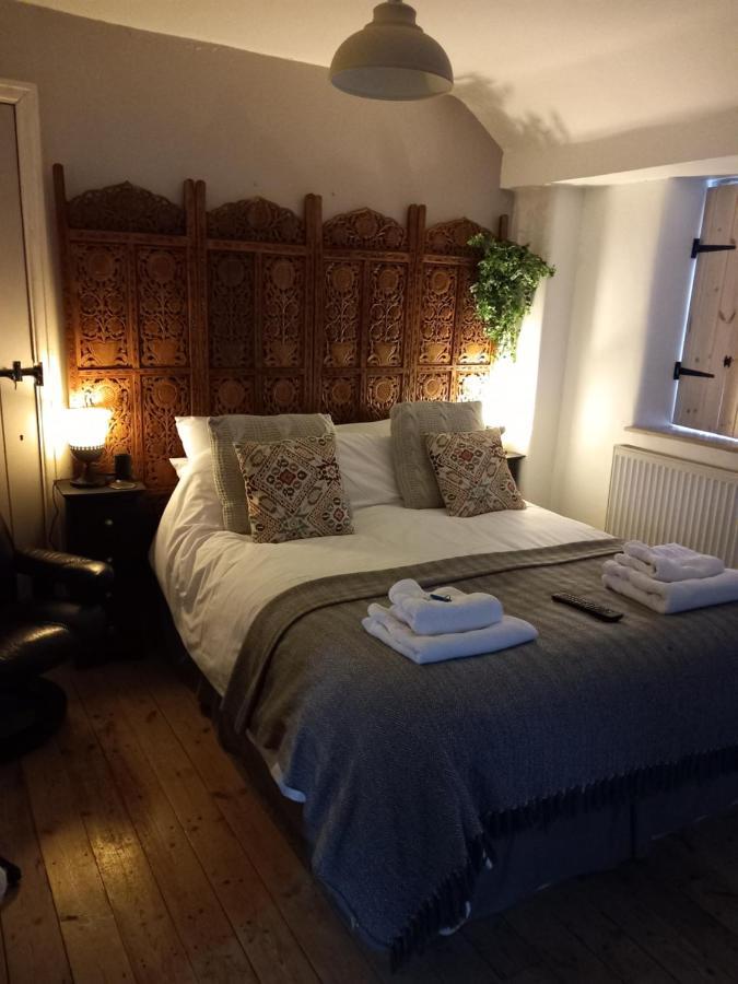 Double Room,1347670073:JPEG