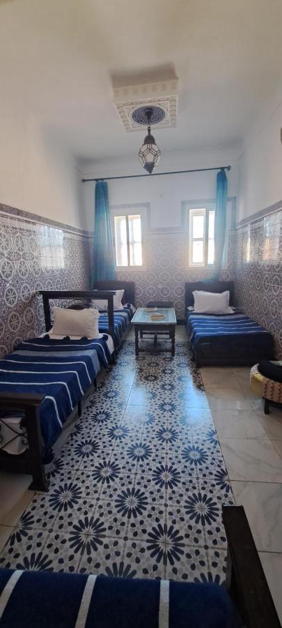 Habitación Cuádruple Económica con baño compartido