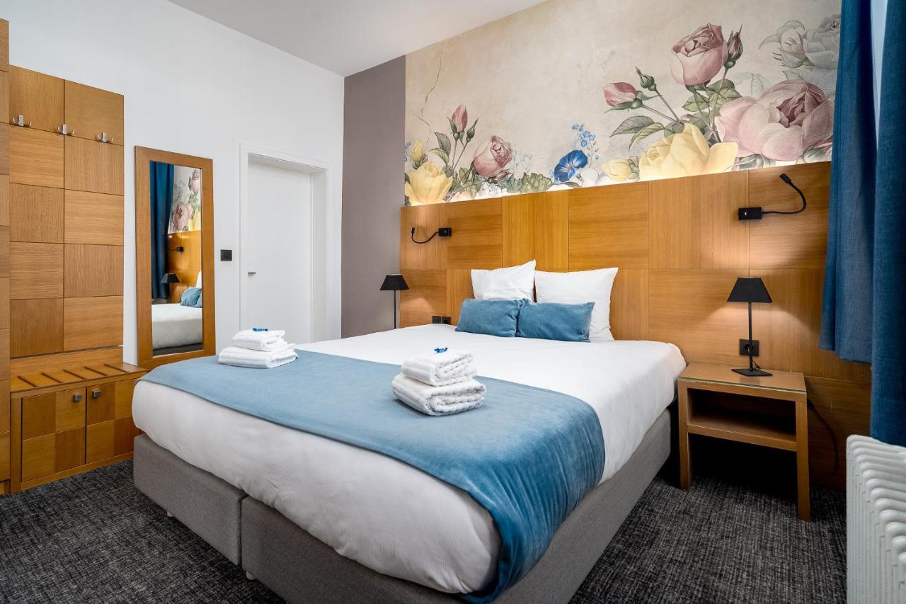 Quadruple Room,1353397531:JPEG