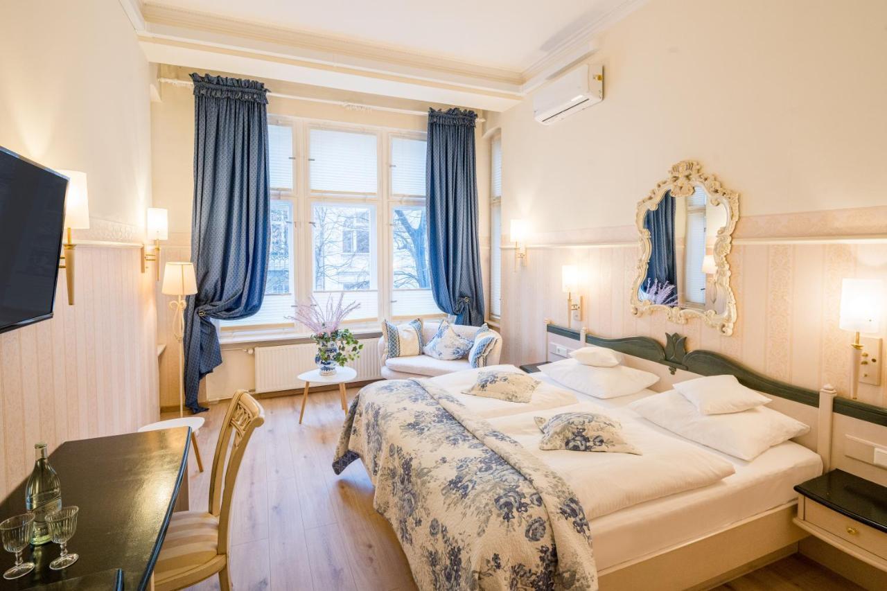 Classic Room,1765152875:JPEG