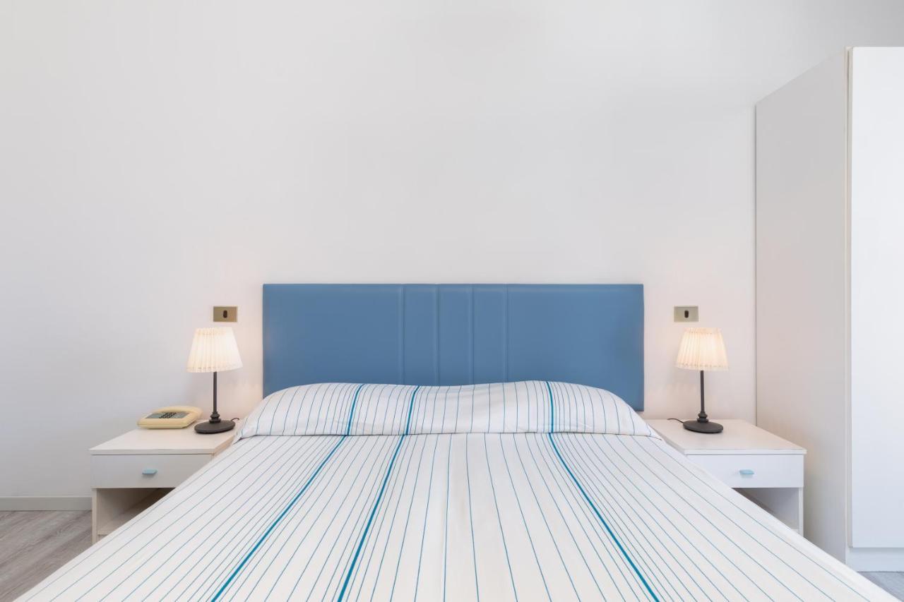 Double Room,1361539298:JPEG