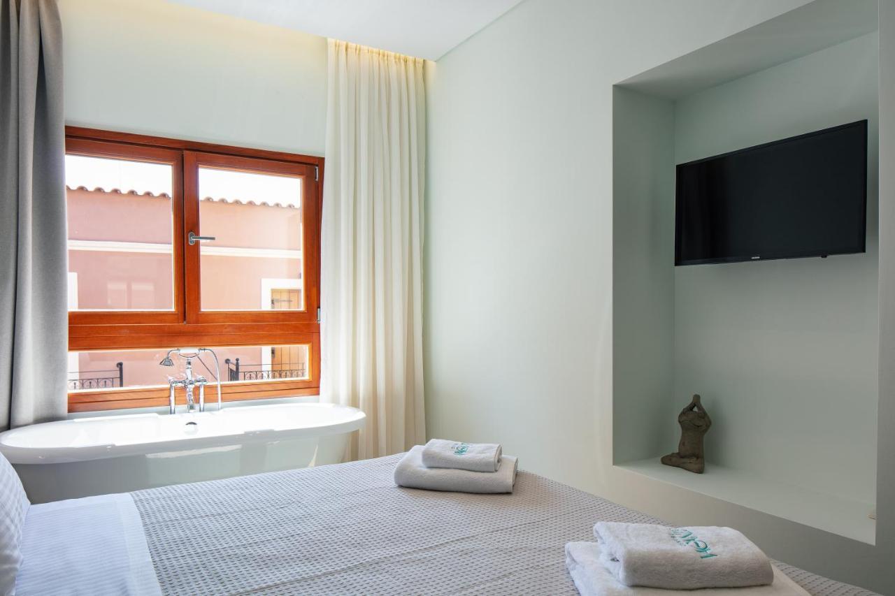 Premium Studio Old Town View & Open-Plan Bathtub
