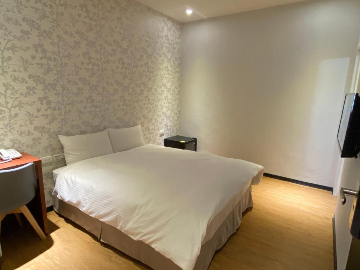 Budget Double Room No WindowNo space