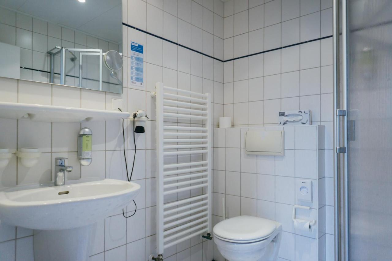 Single Room,1381588916:JPEG
