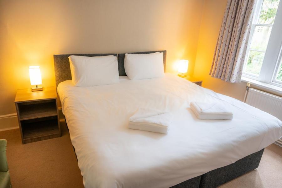 Double Room Private Bathroom