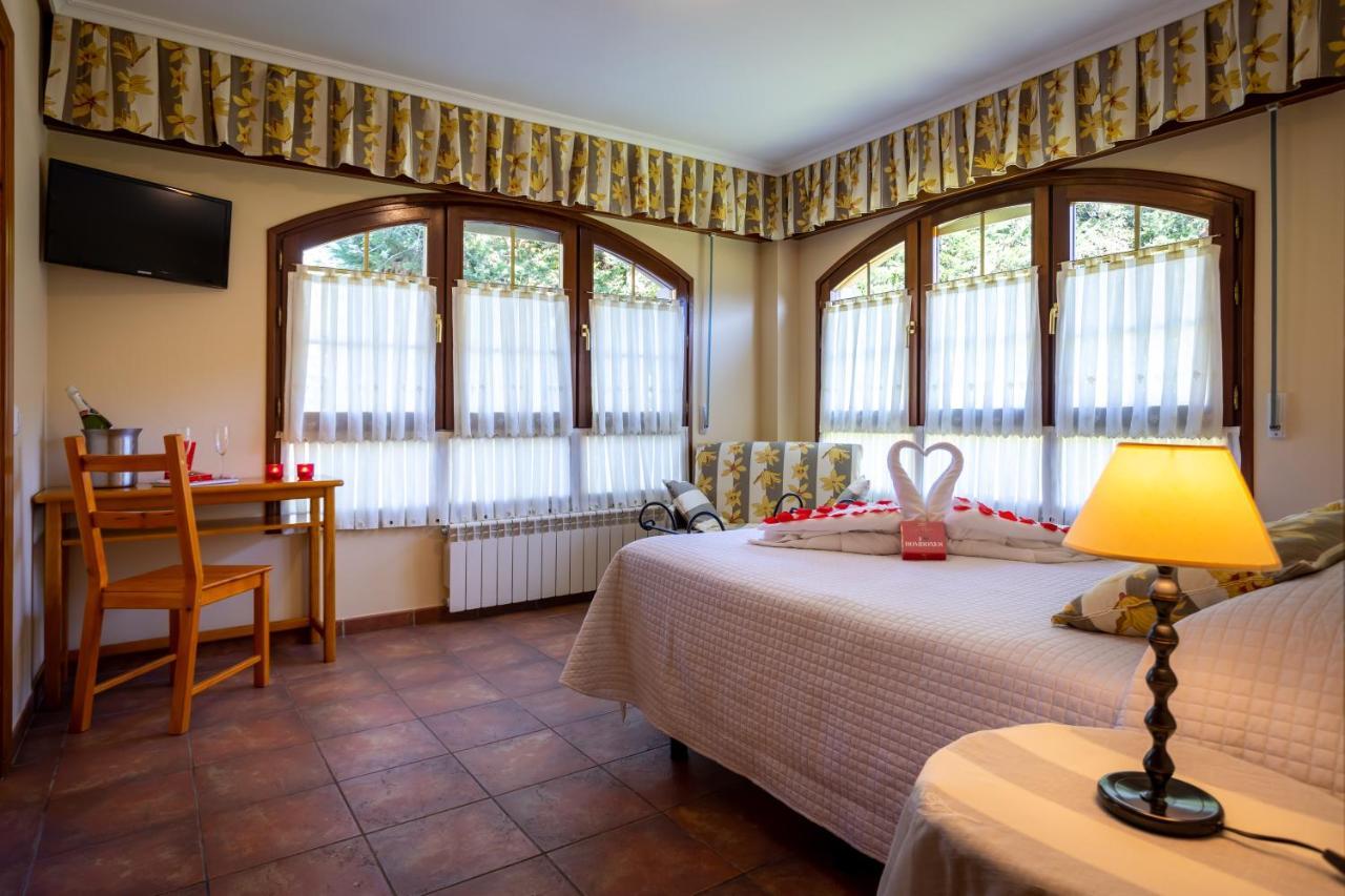 Habitación Doble con vistas a la montaña