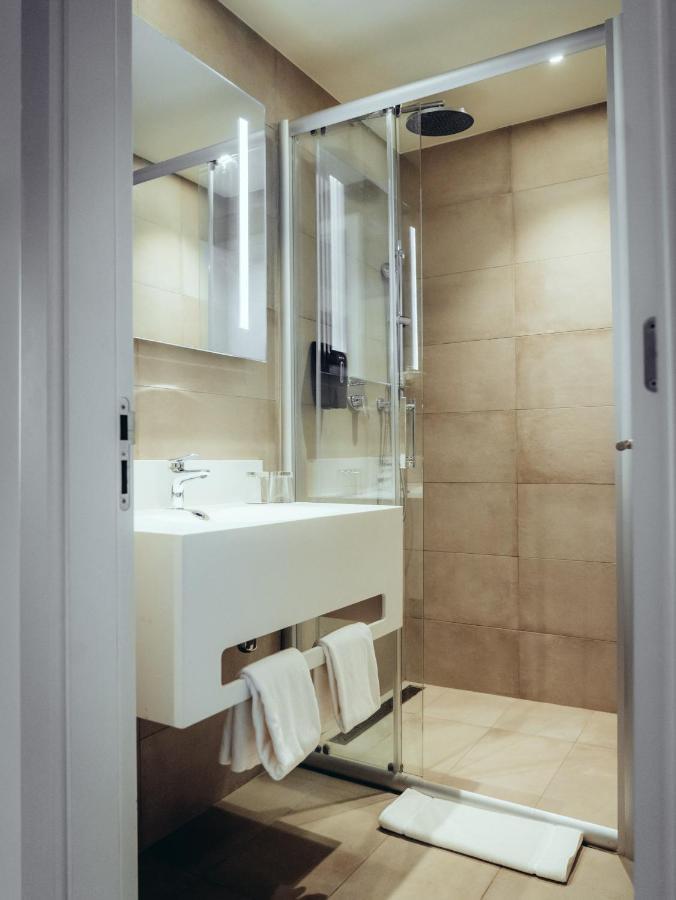 ONOMO Queen Suite,931049989:JPEG