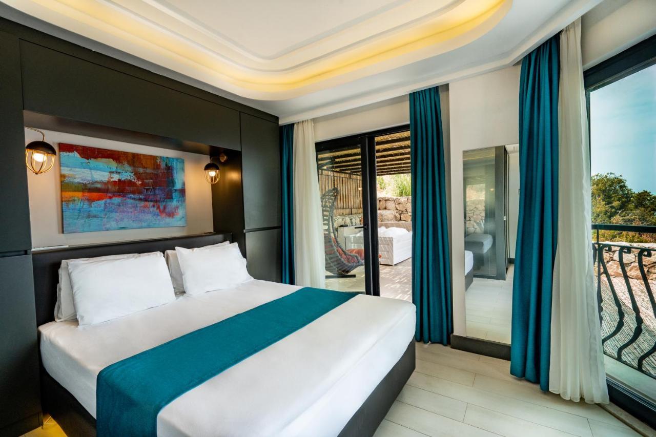 Zimmer mit Kingsize-Bett und Whirlpool