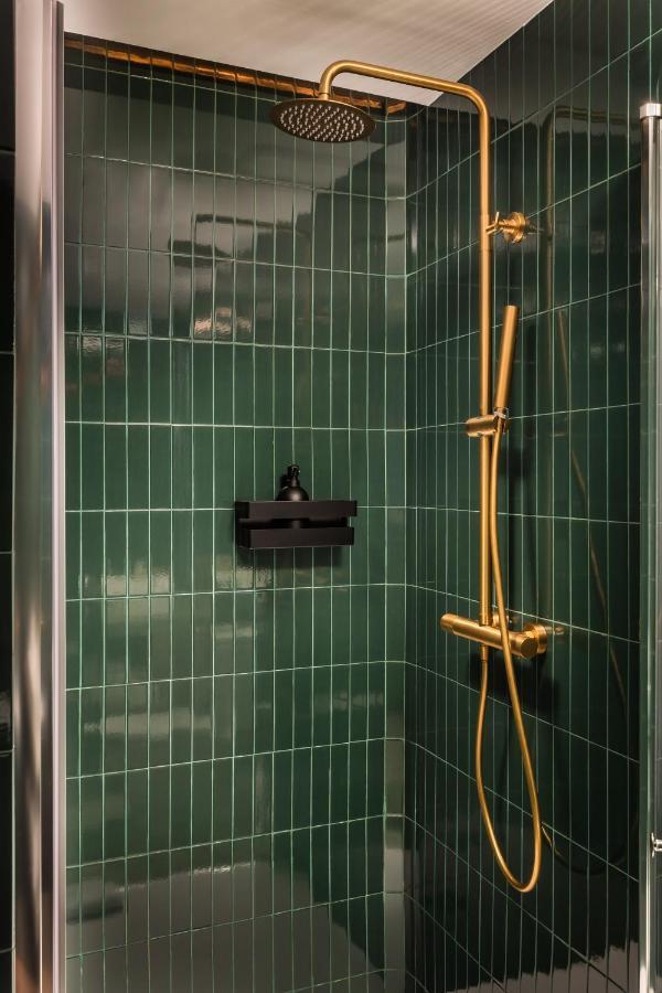 Quarto com 2 Camas de Solteiro